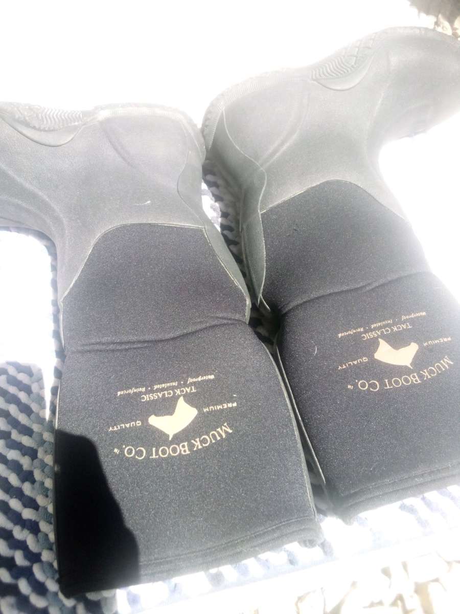 muck boots
