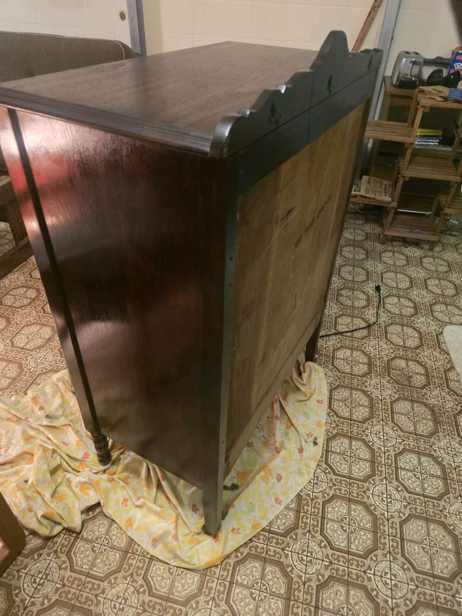 dresser