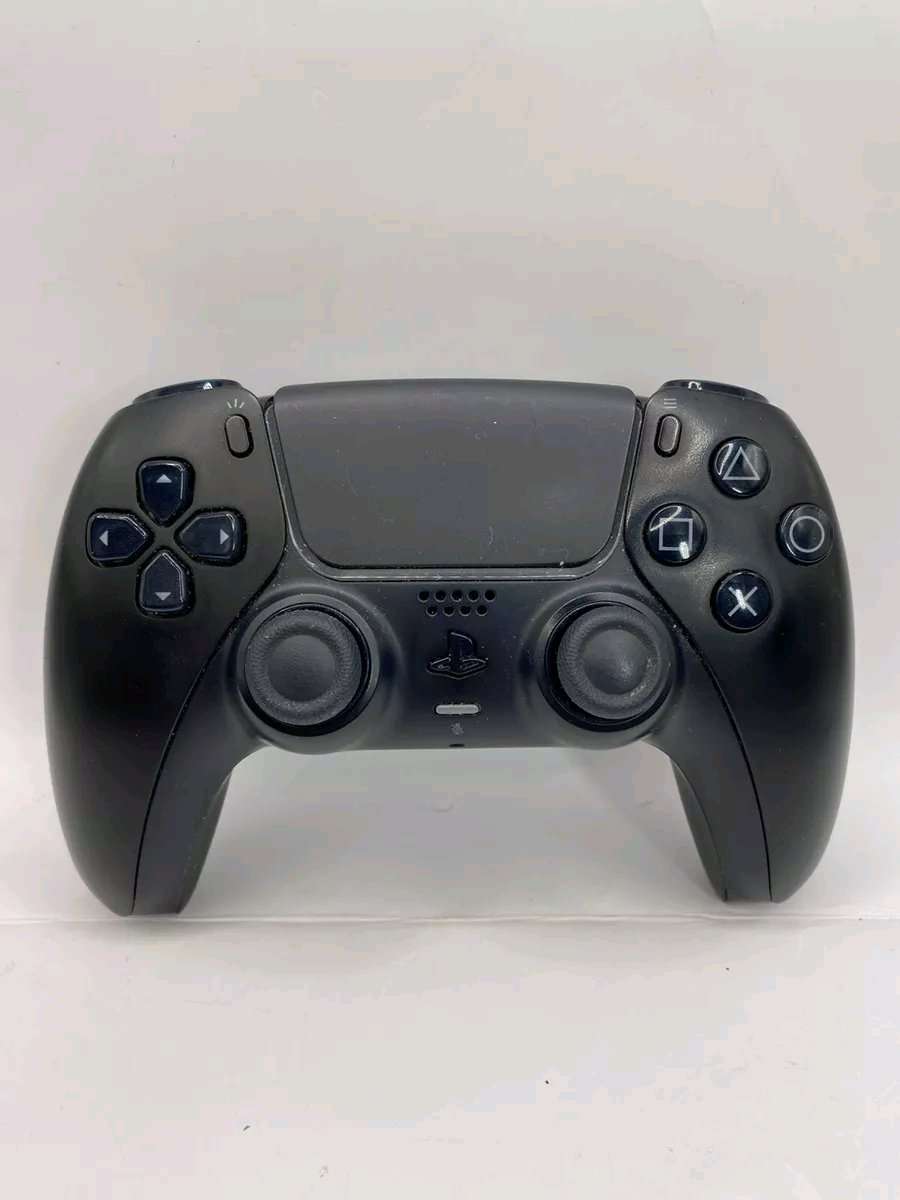 PLAYSTATION 5 CONTROLLER