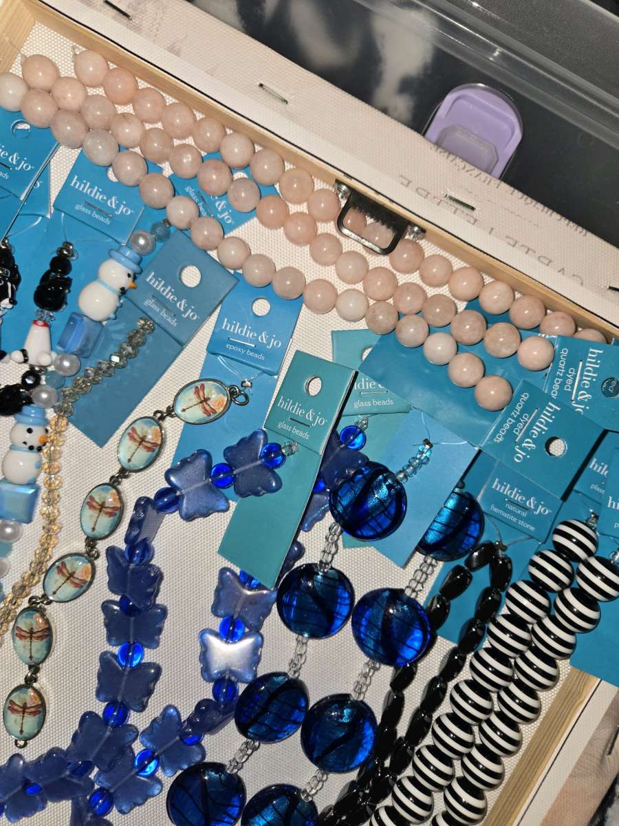 bundle of brand new glass beads for making jewelry selling t