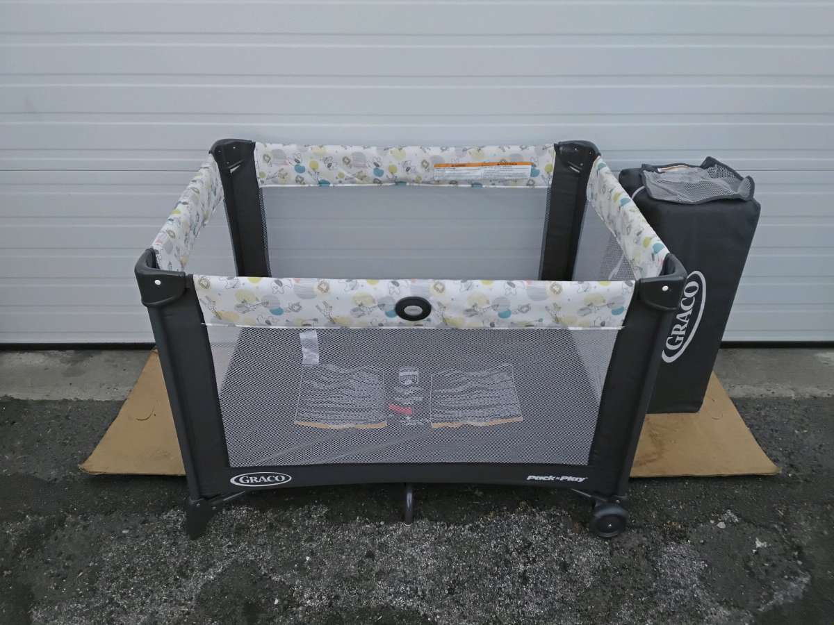 Graco Pack N Play Portable Play Pen OEM Very Clean Like New