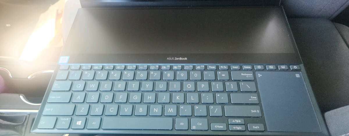 ASUS ZenBook Pro Duo UX581 GeForce RTX 2060