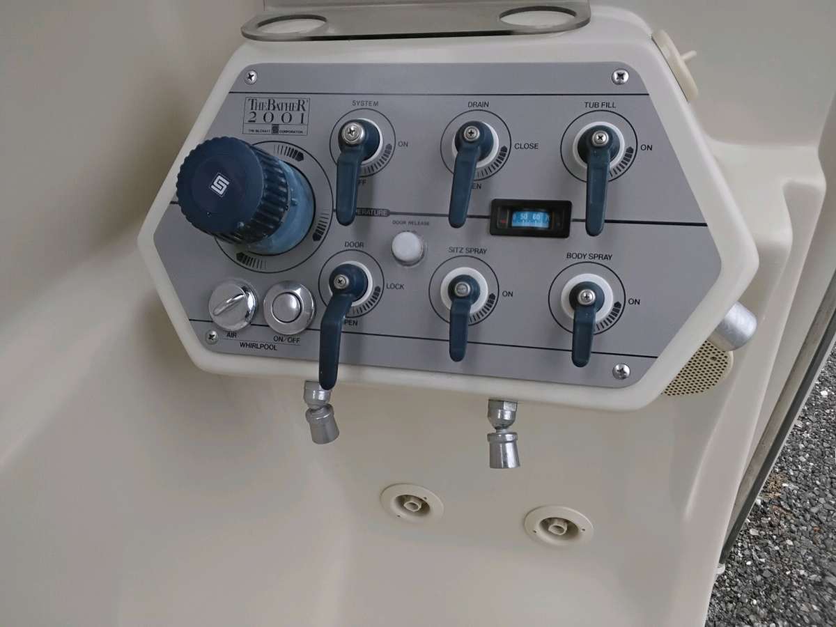 Walk In Bath Tub with Showering Head Plus Whirlpool Like New