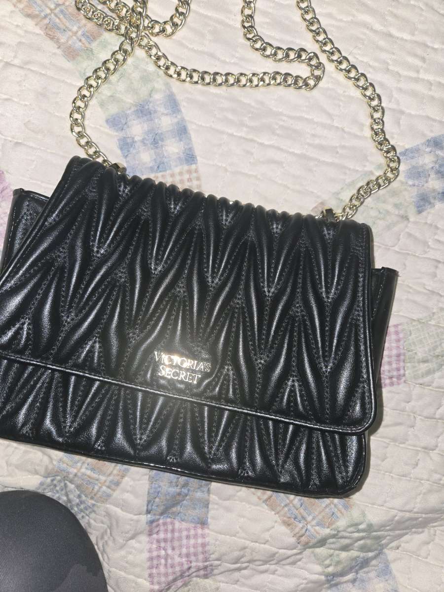 like new crossbody purse no flaws see pics
