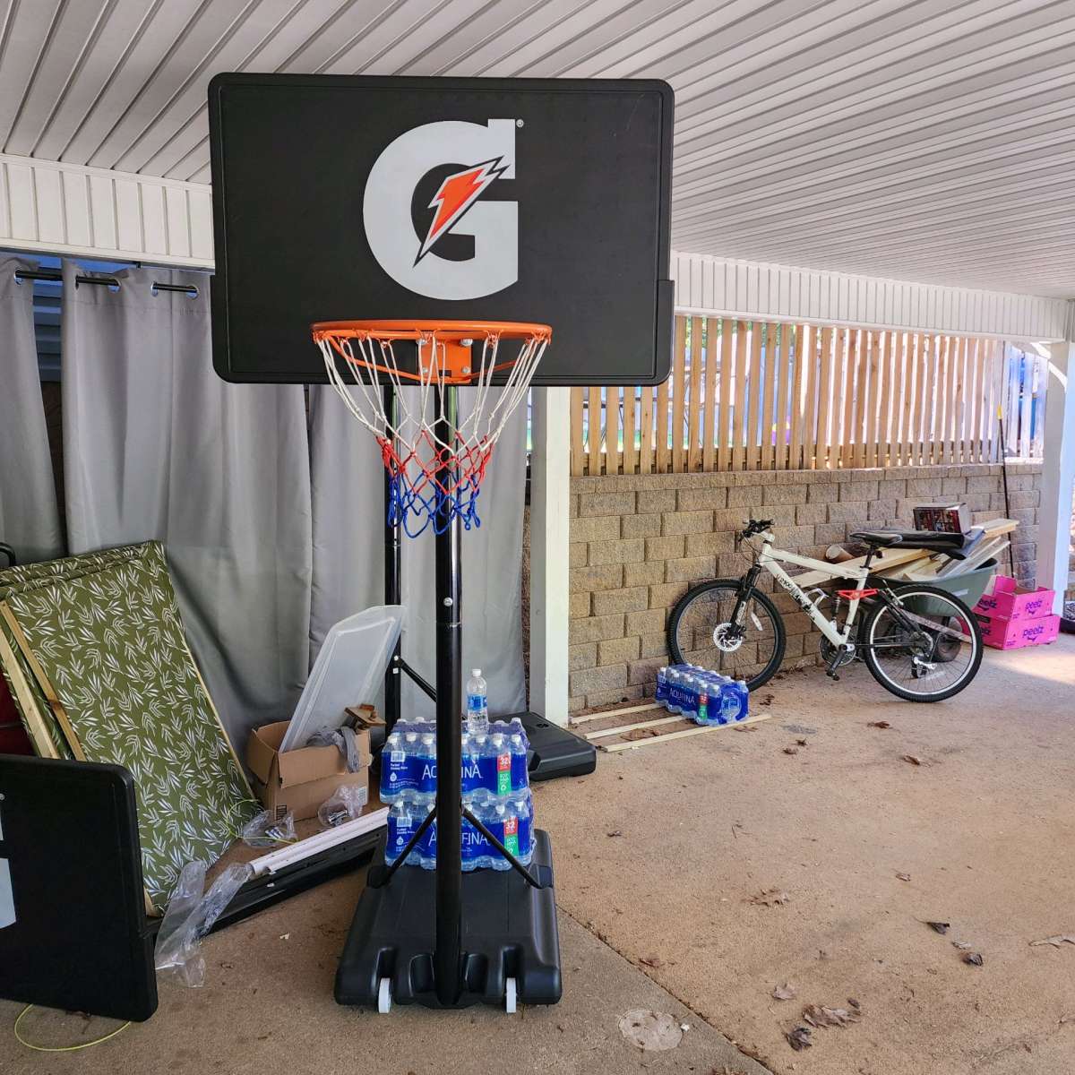 Gatorade basketball goal and base