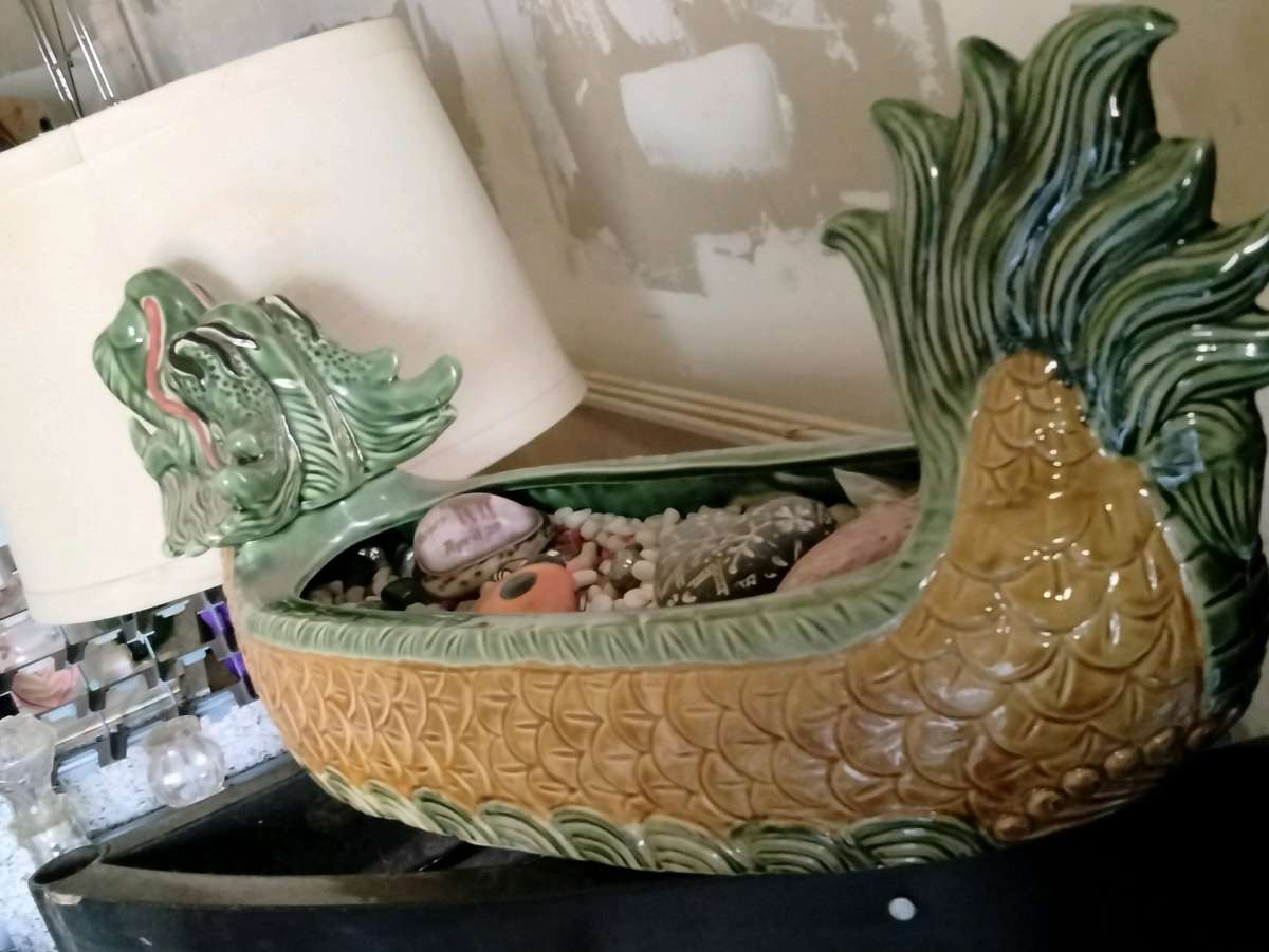 DRAGON PLANTER