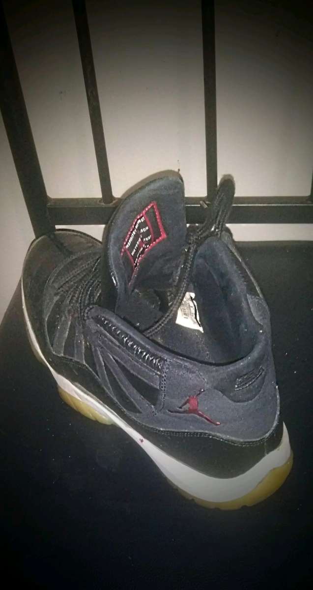 Jordan 11 space jams classic original colors as shown on tv