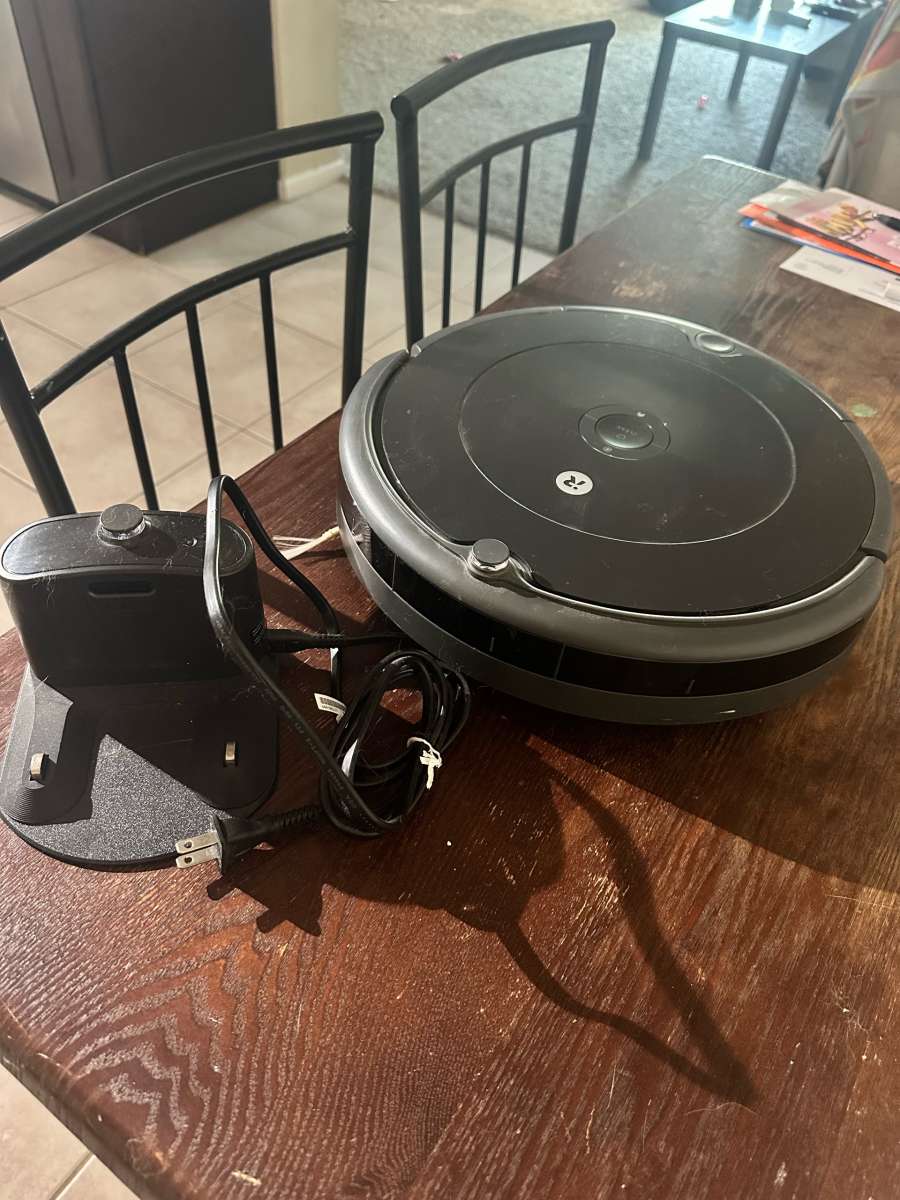 iRobot Roomba 694 WiFi Robot Vacuum
