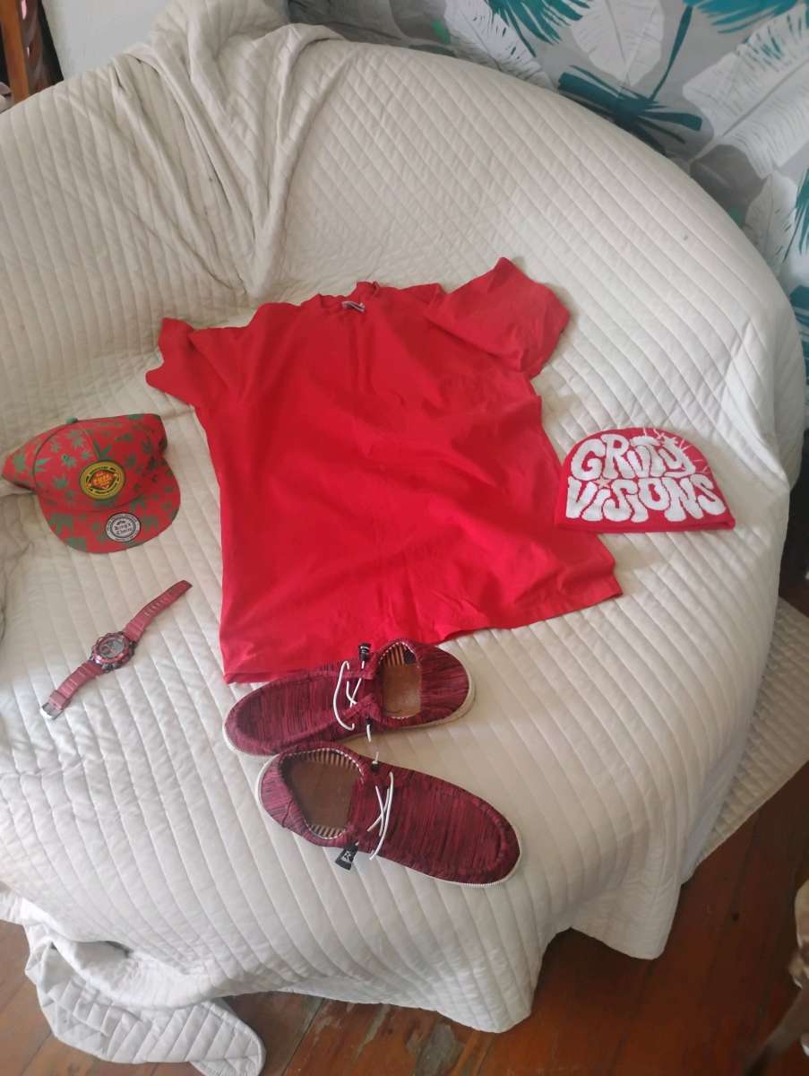 clothes red