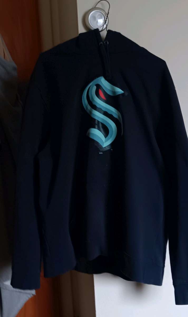 2XL SEATTLE KRAKENS HOODIE BY FANATICS GENTLY USED BIG LOGO
