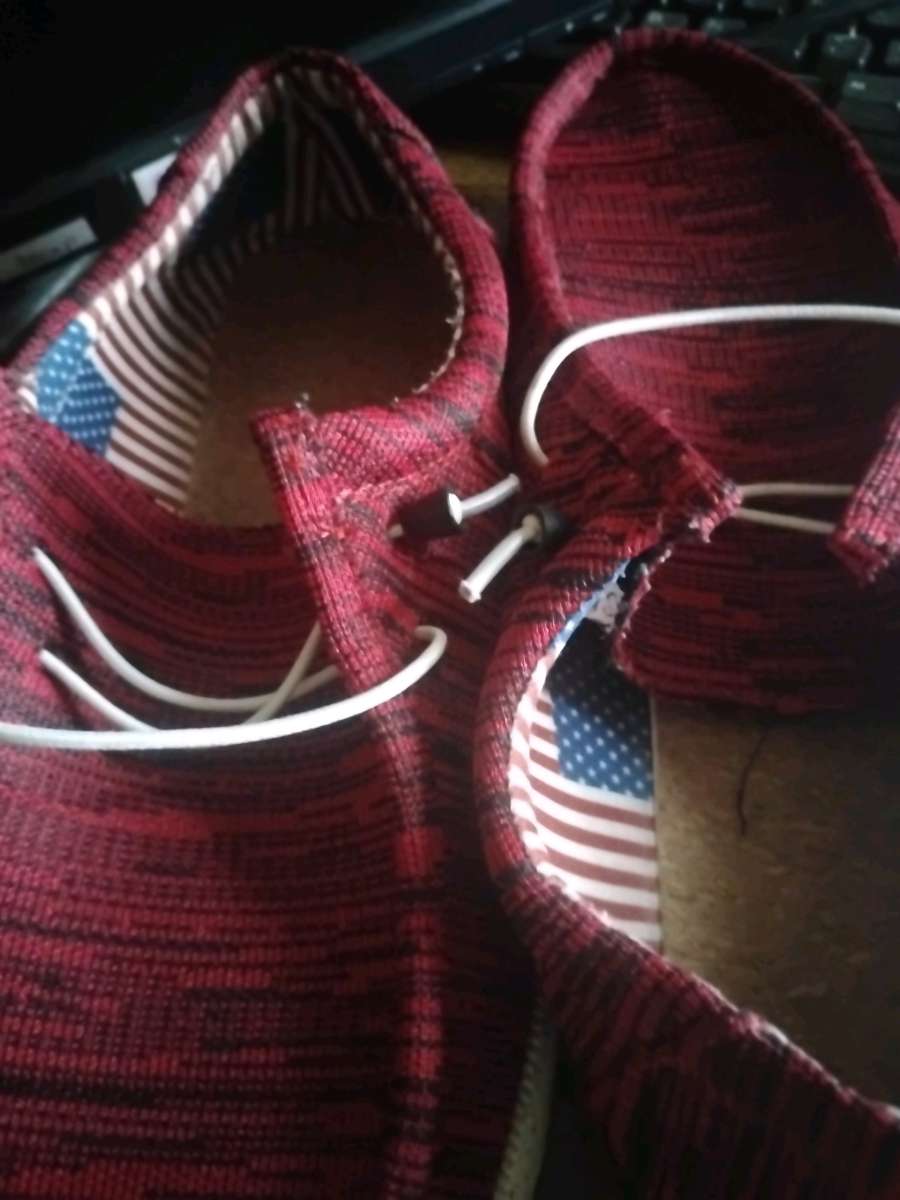 size 13 men tennis shoes