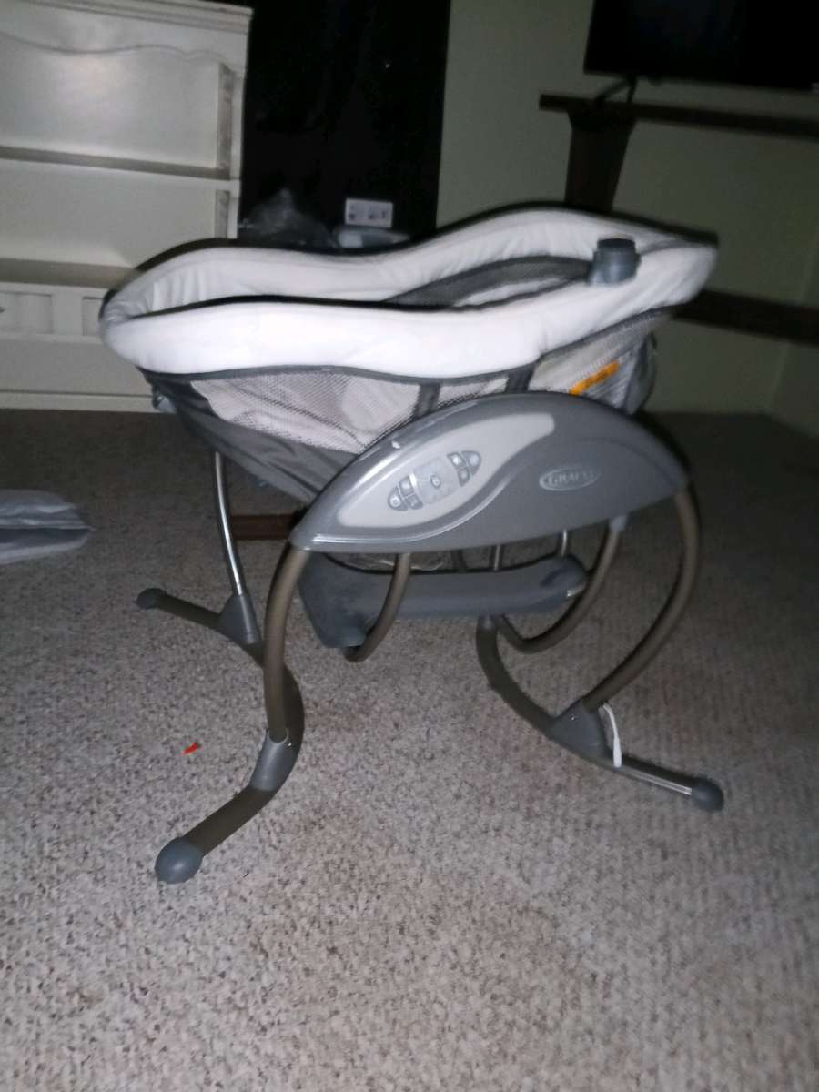 Graco Gliding Swing
