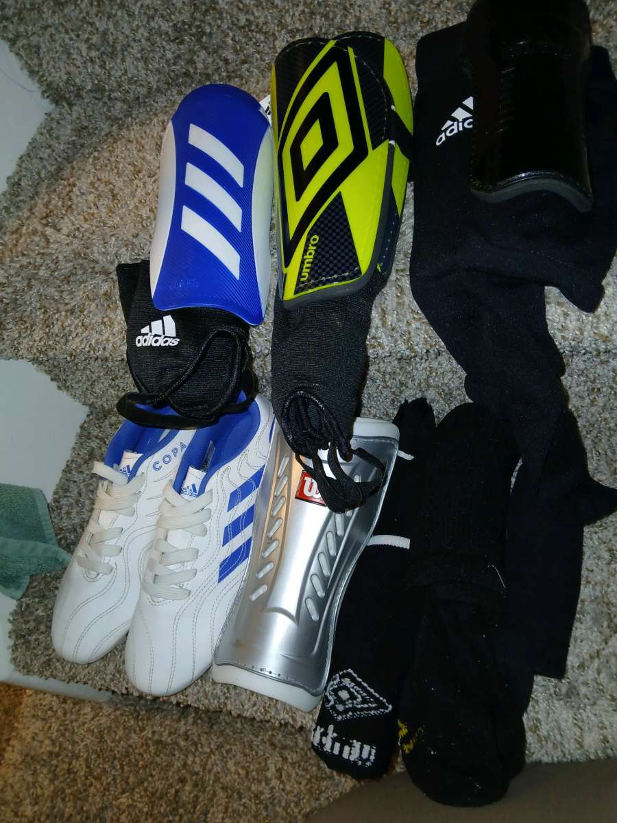 Adidas Copa cleats sz6 youth