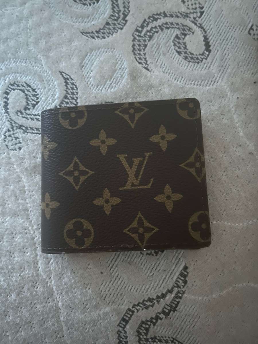 Louis Vuitton multiple wallet