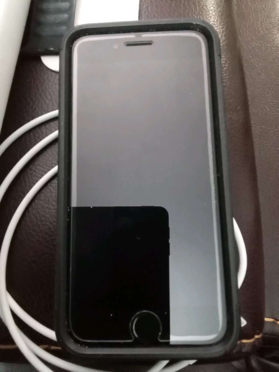 iPhone SE 3