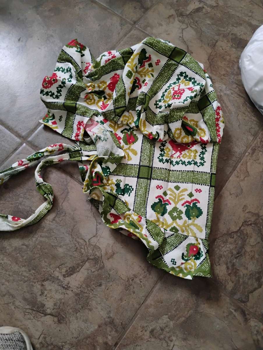 Vintage Floral green Bonnet