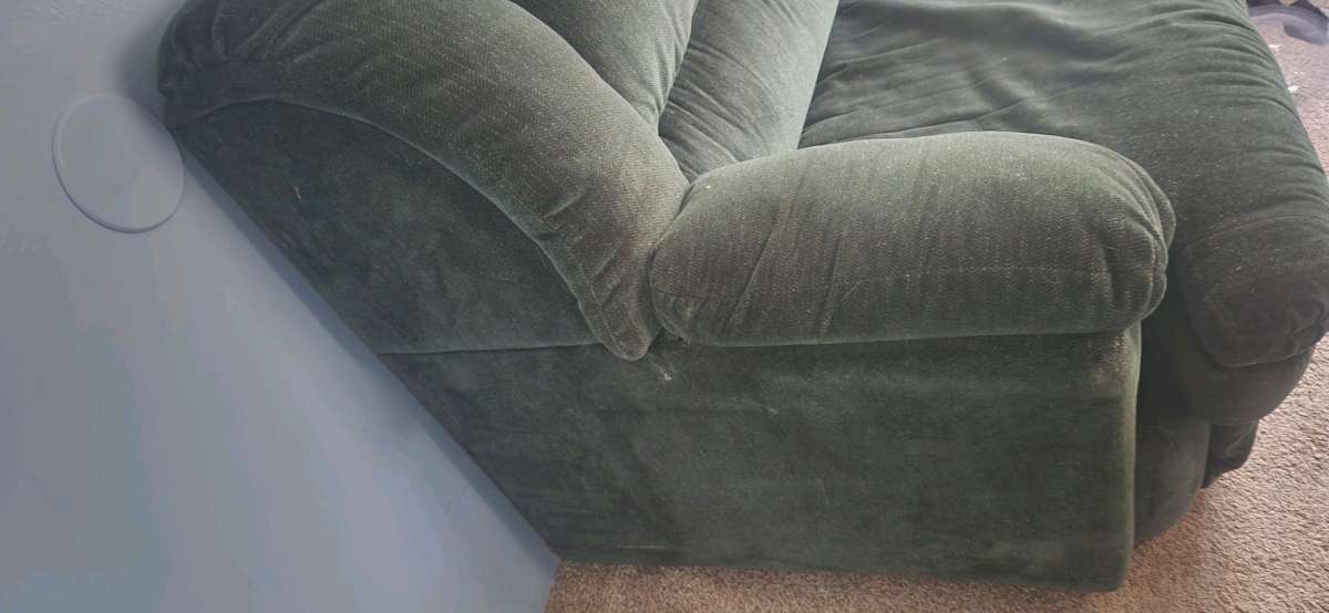 Vintage green plush pullout mattress double couch