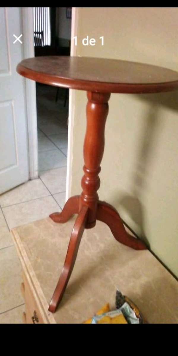 Centri fourlegged wooden coffee table