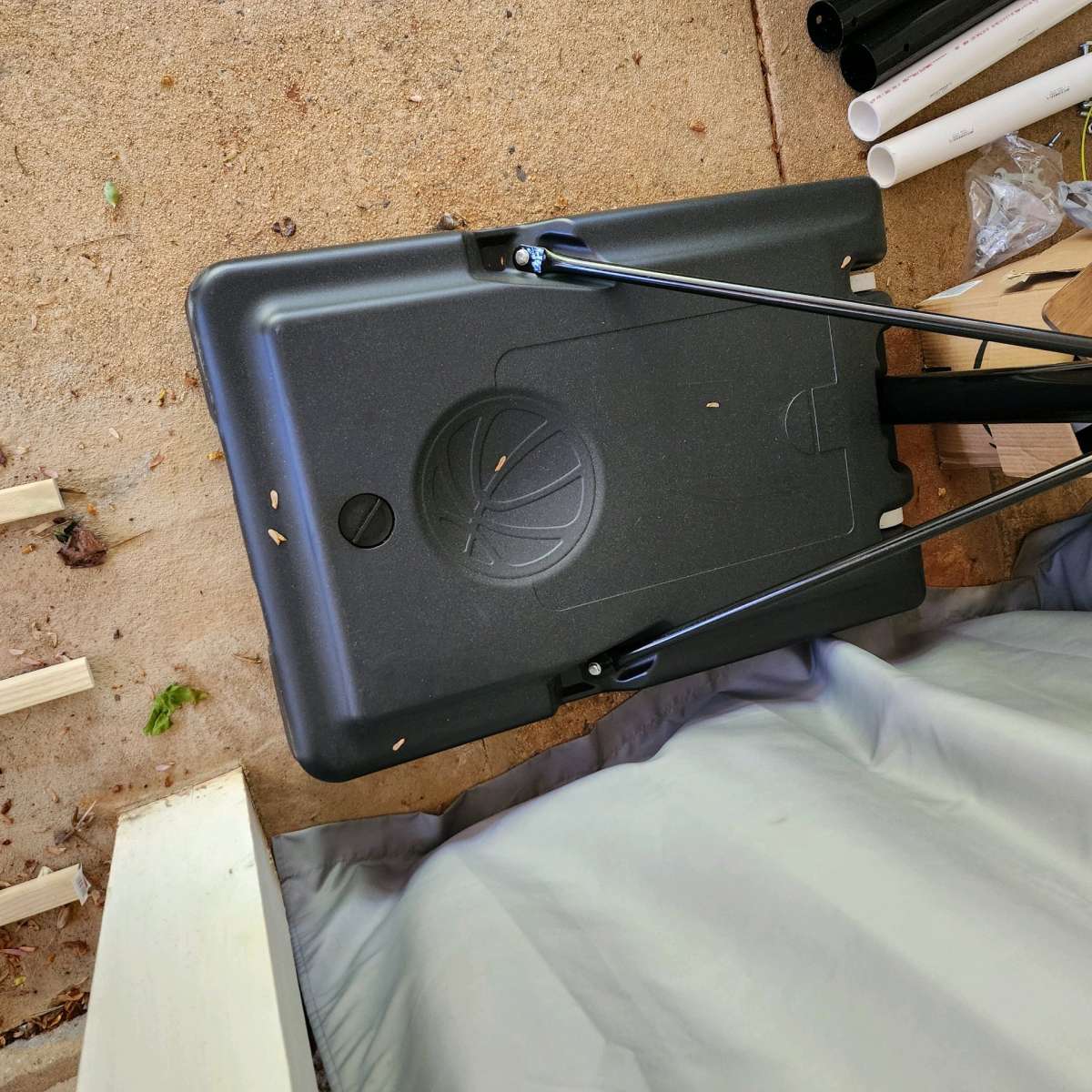 Gatorade basketball goal and base