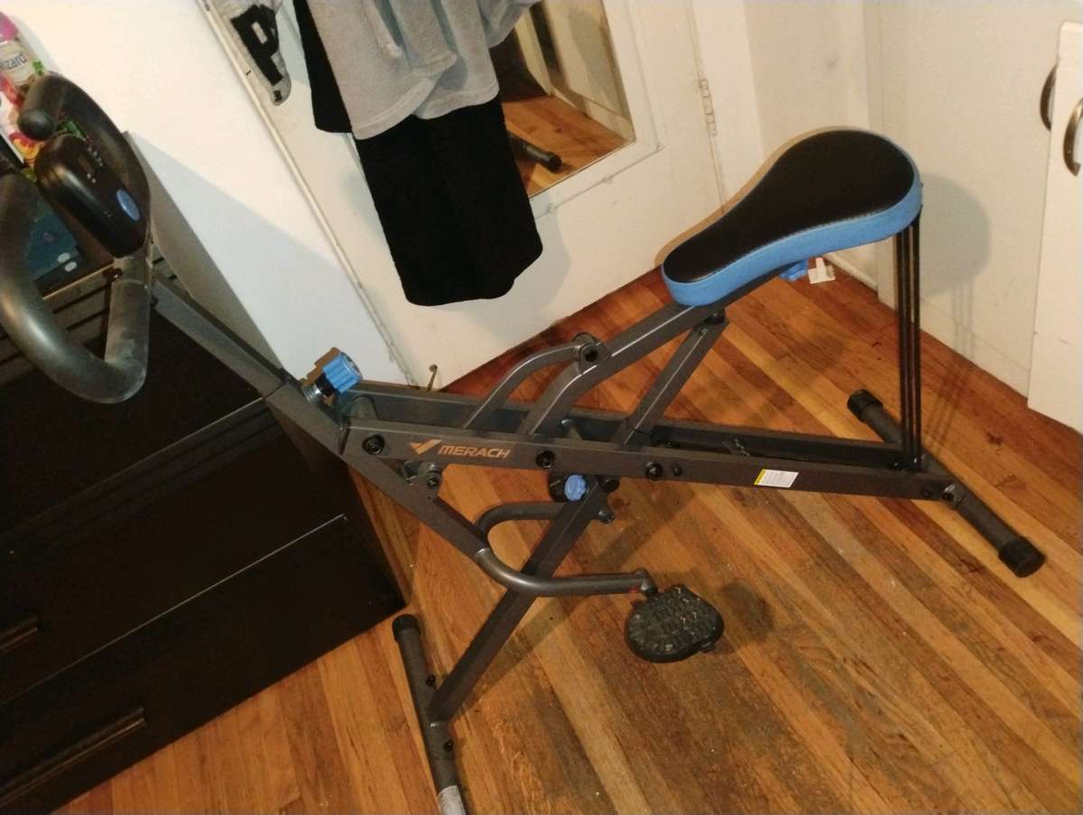 merach glutes squat machine