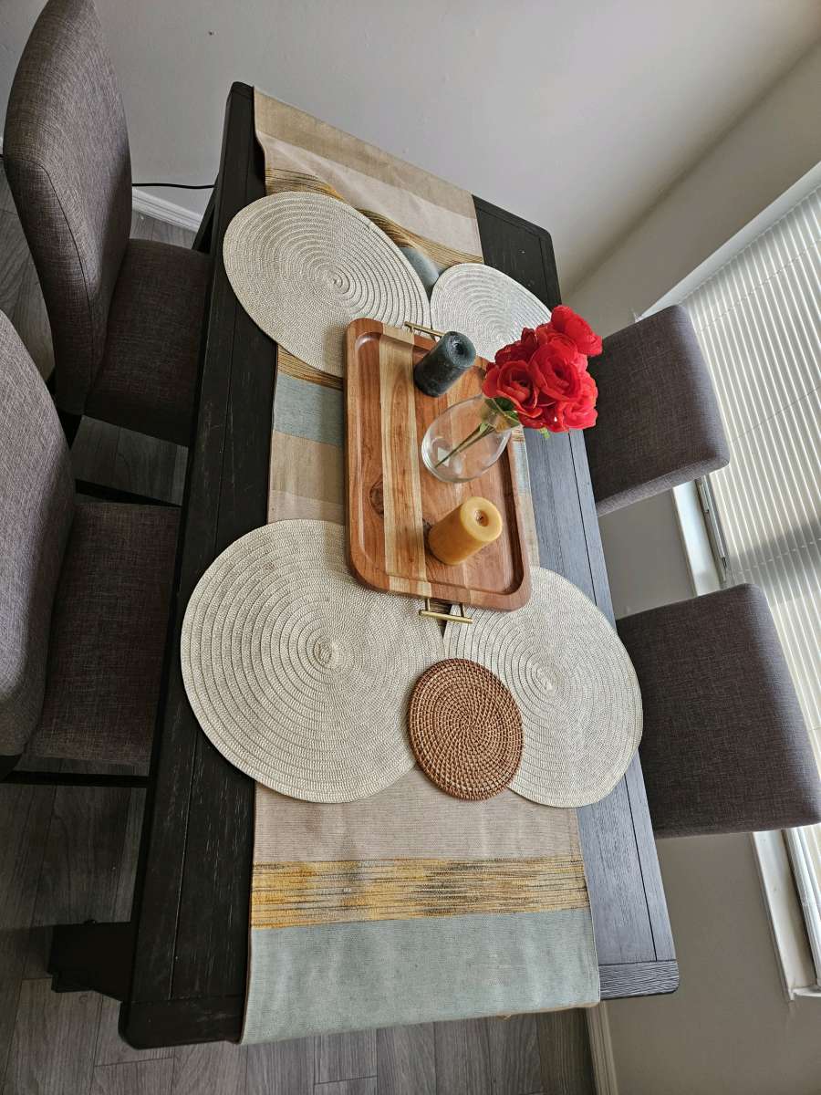 Dinning Table