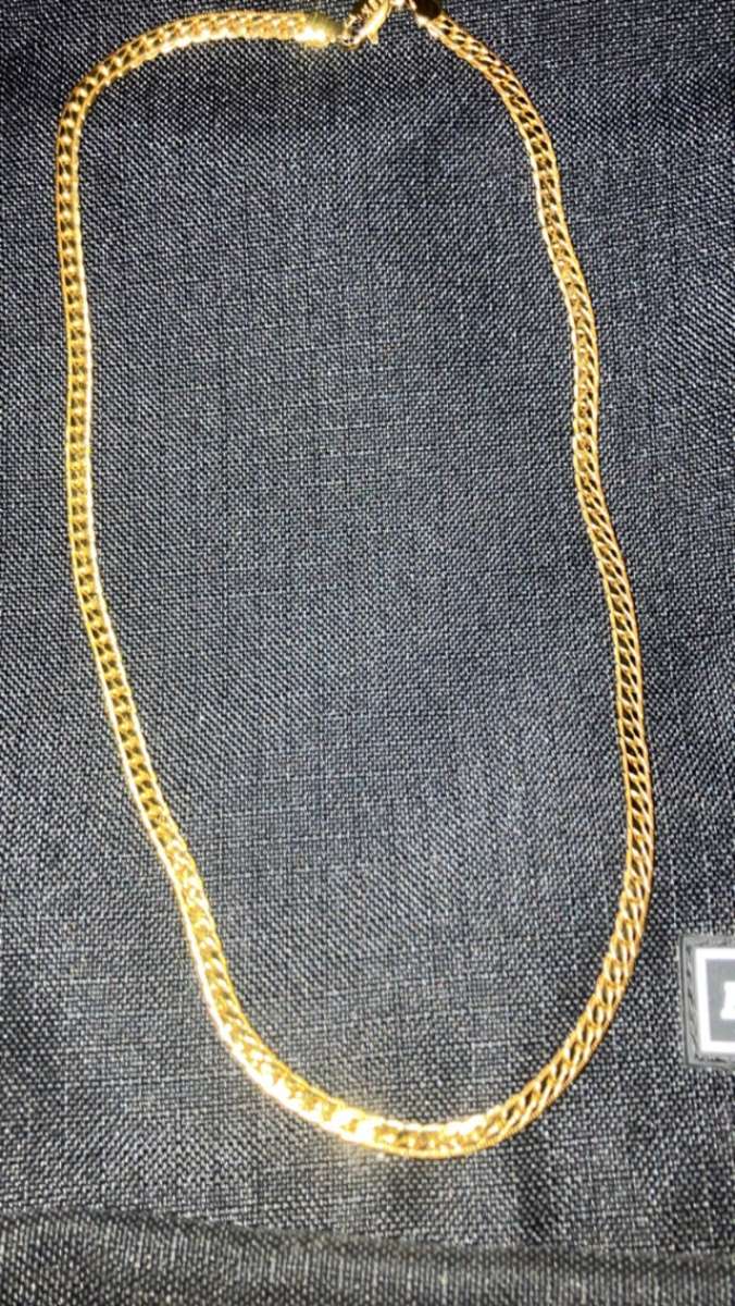 Elegant Gold Chain Necklace