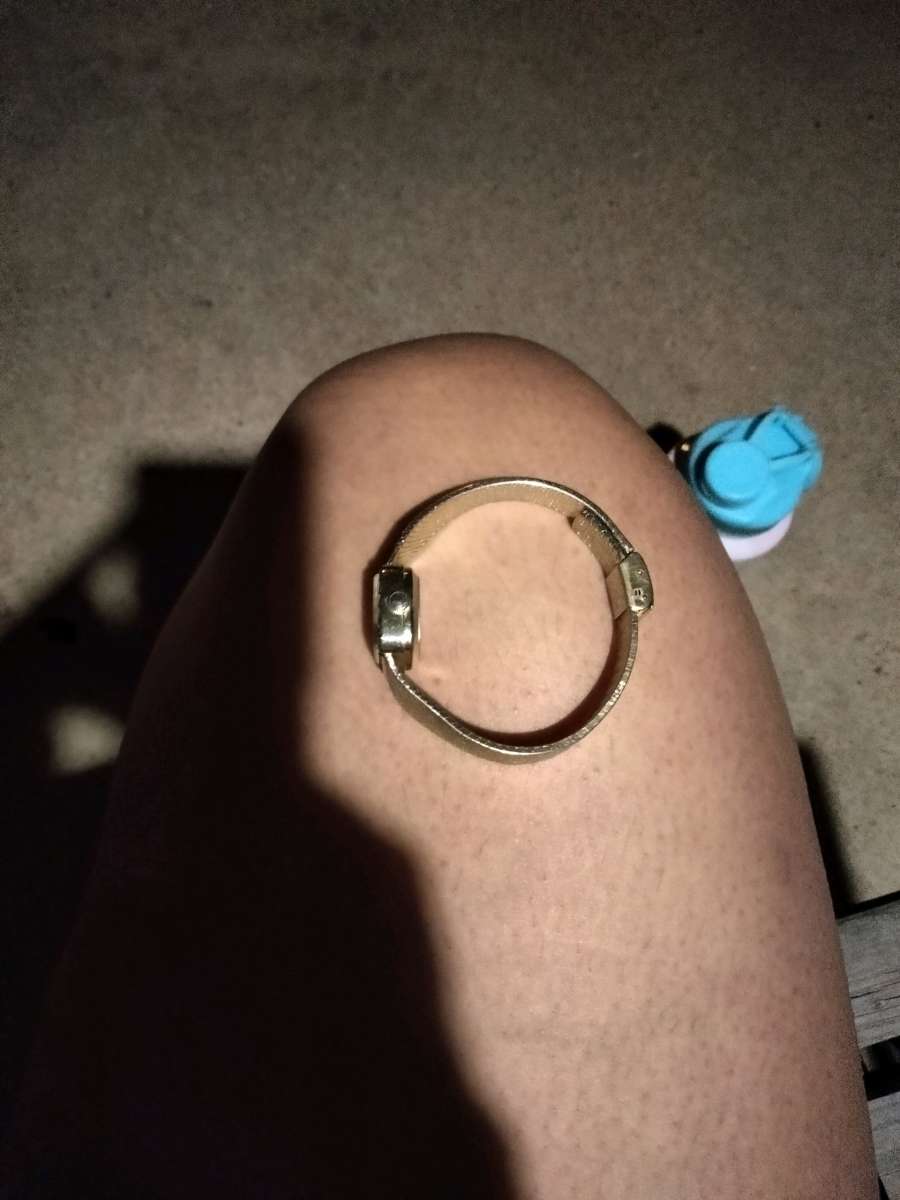 Womans Seiko gold with diamonds watch