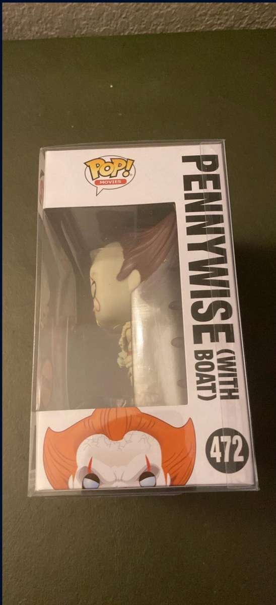 pennywise with boat