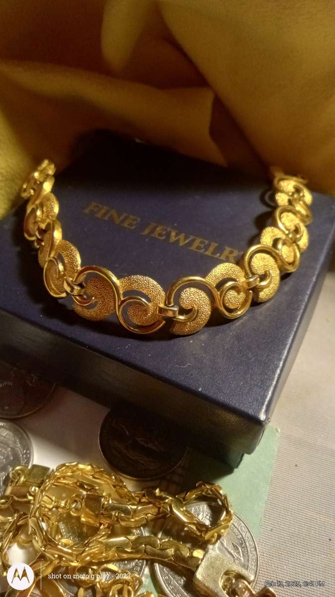 Vintage Trifari Bracelet
