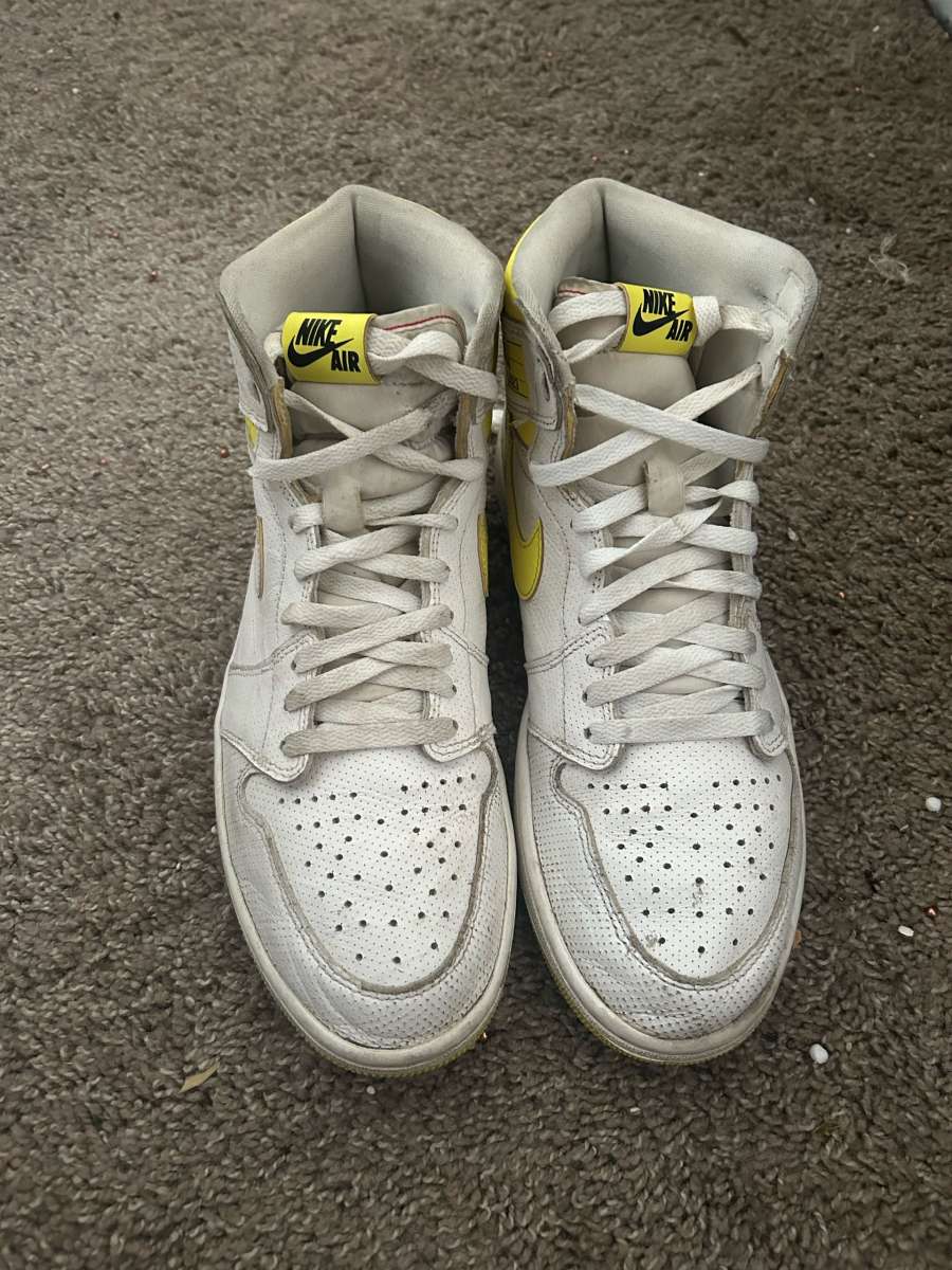 Air Jordan 1 Retro High OG First Class Flight