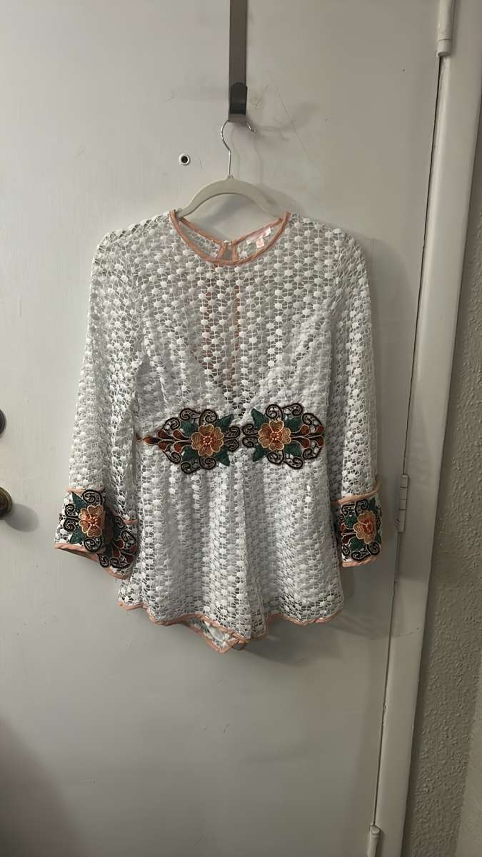 Luxxel White Embroidered Floral Romper with Bell Sleeves Siz