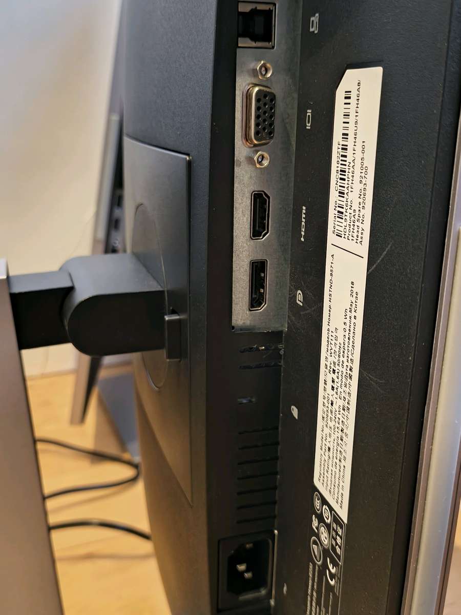 HP EliteDisplay E233 23Inch Screen LEDLit Monitor Silver