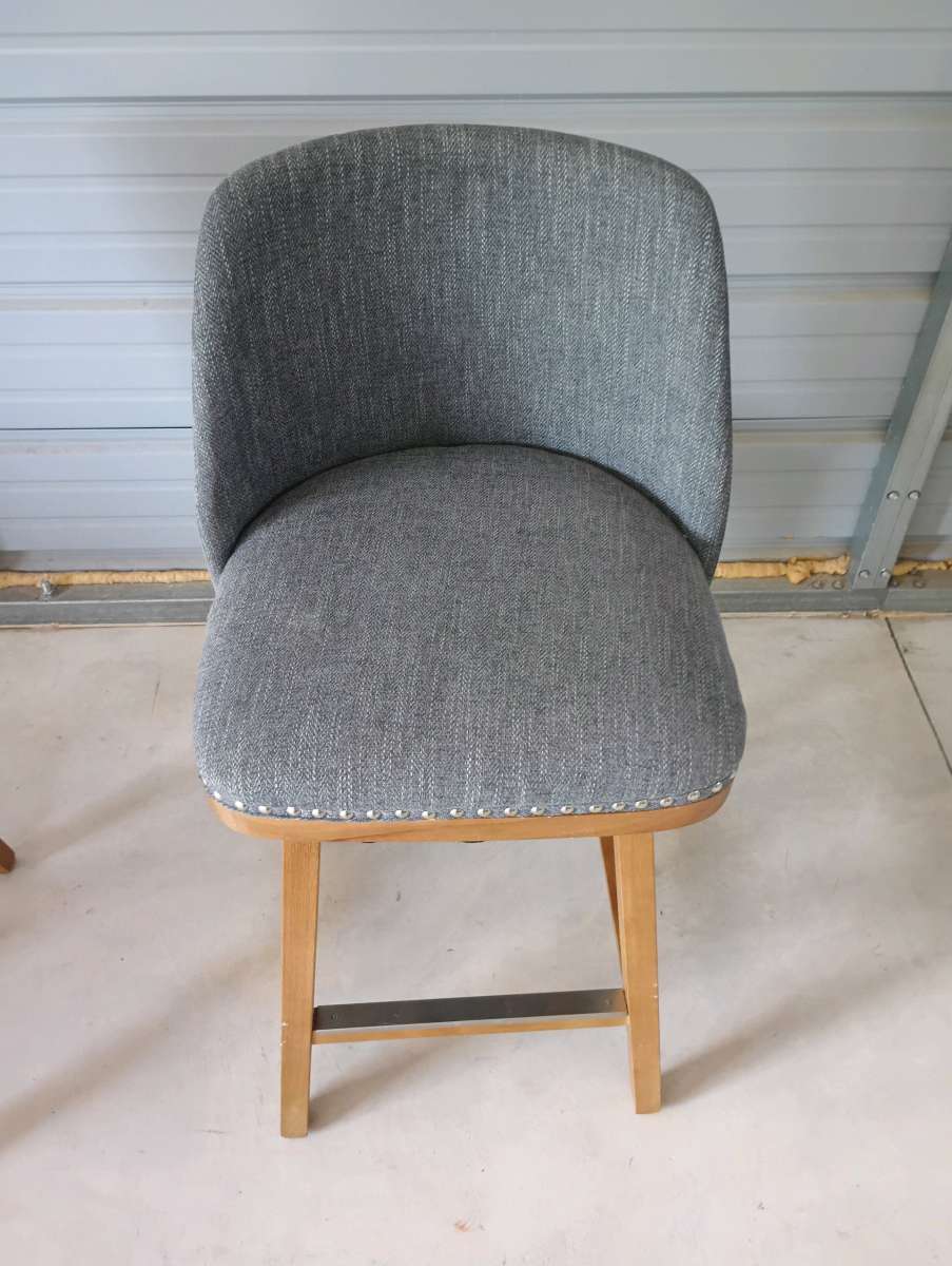 Julia Set of 2 Transitional Upholstered Counter Stools  Free