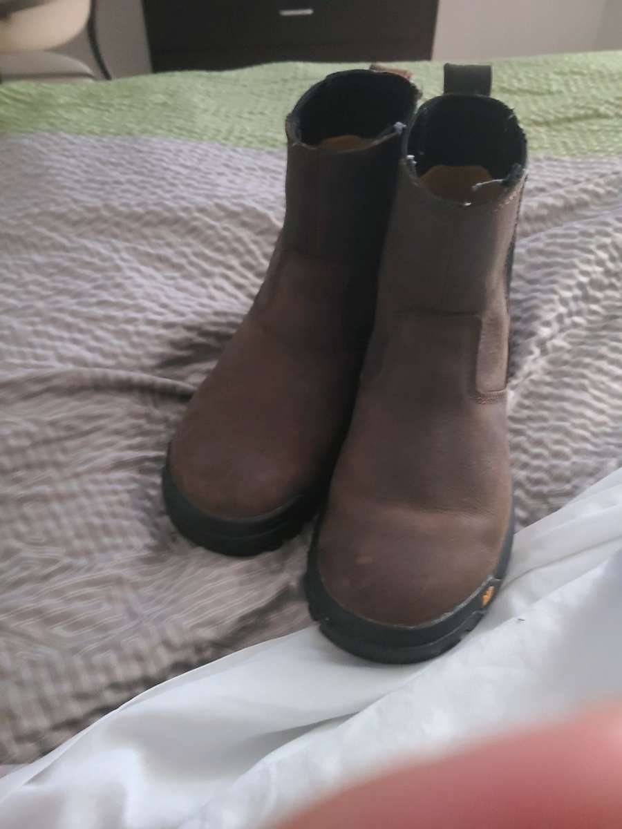 catepillars boots