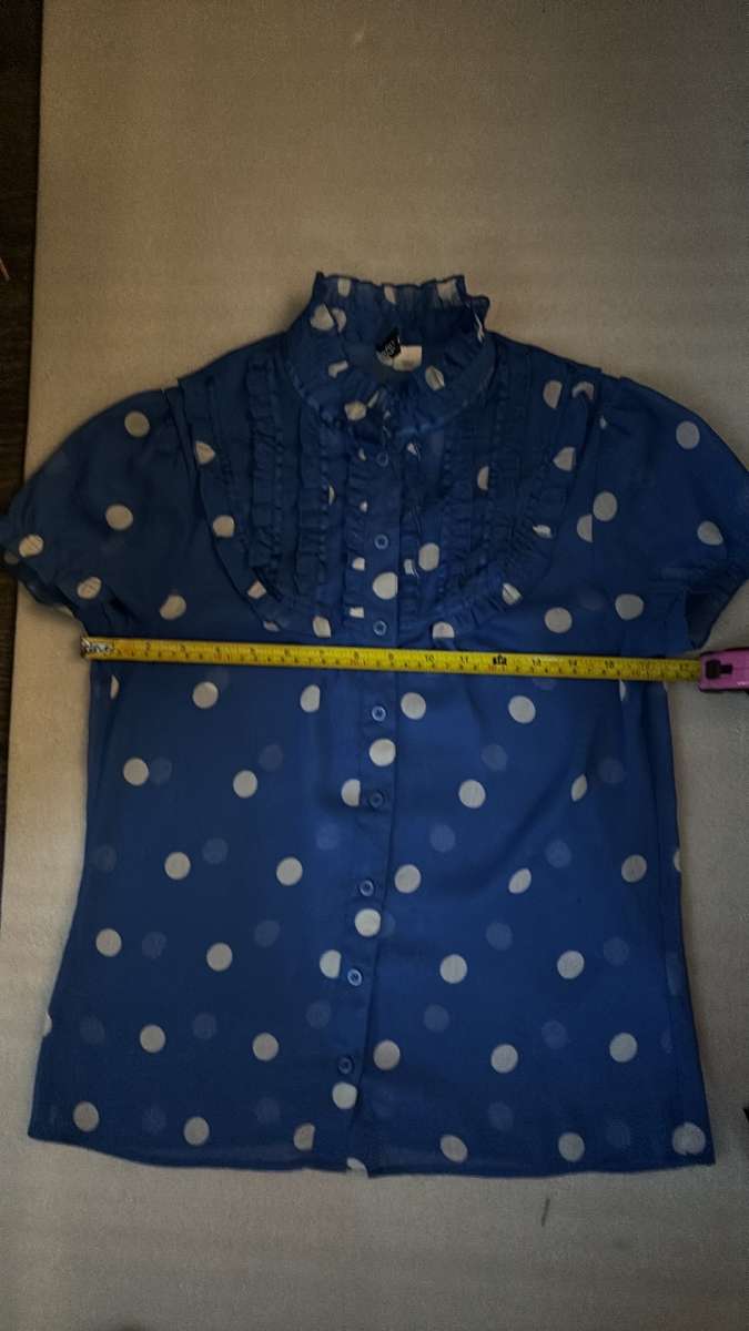 HM Dividco Short sleeve Ruffled Polka Dot top Size 4 BlueWhi