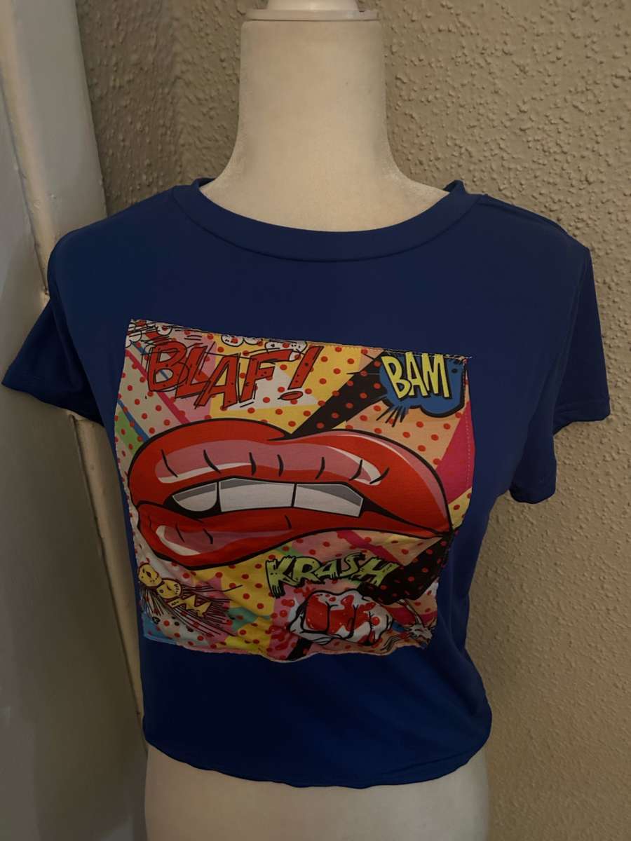 AQ Sport Cropped Graphic Tee with Cloth Mask NEW Soft