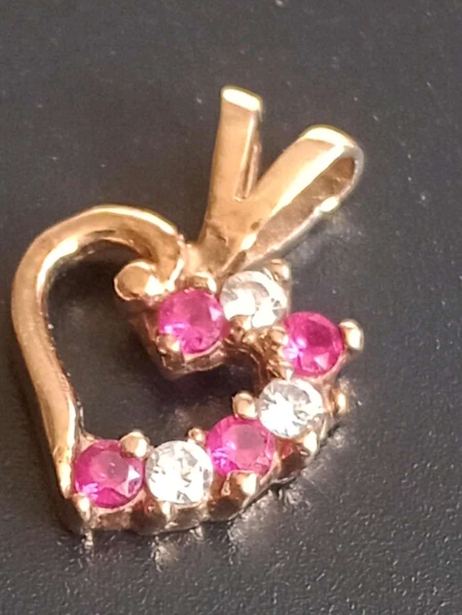 10k Yellow Gold  CZ Heart Pendant Charm