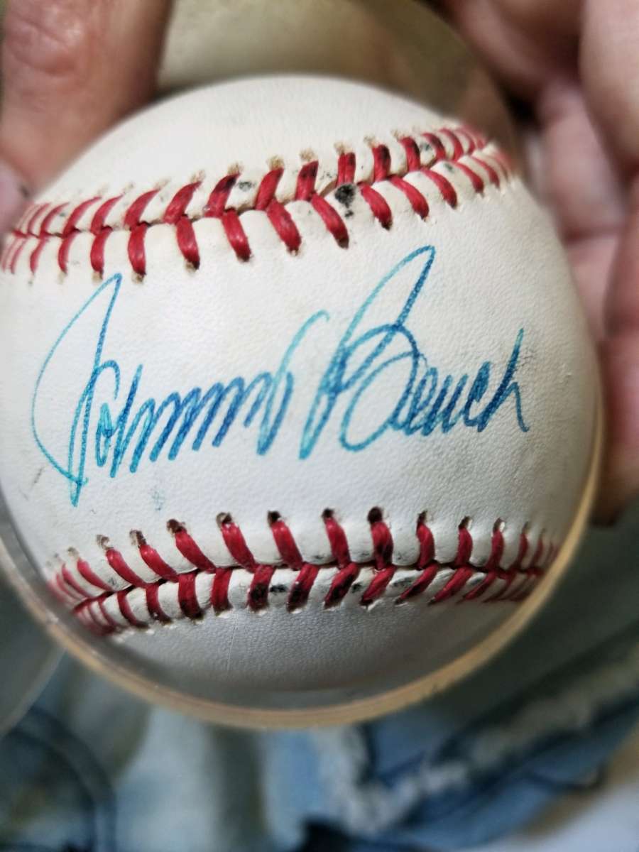 johnny bench auto graphed baseball
