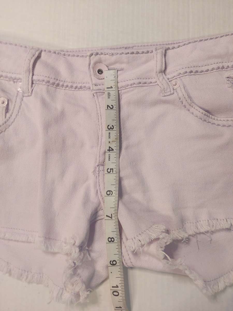 Dollhouse Lilac Purple Raw Hem Shorts Size Juniors
