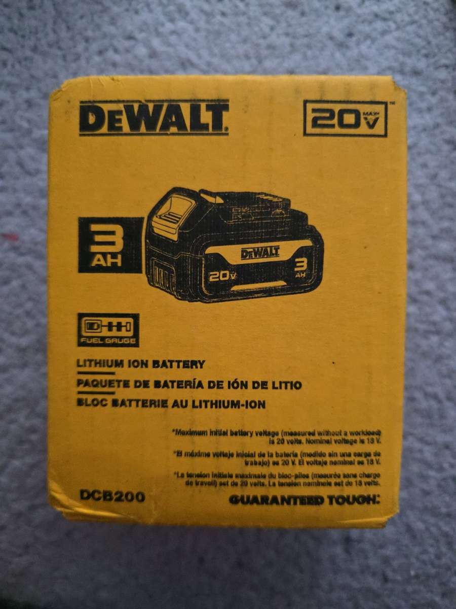 DEWALT DCB200 30 Ah 20V LiIon Premium Battery