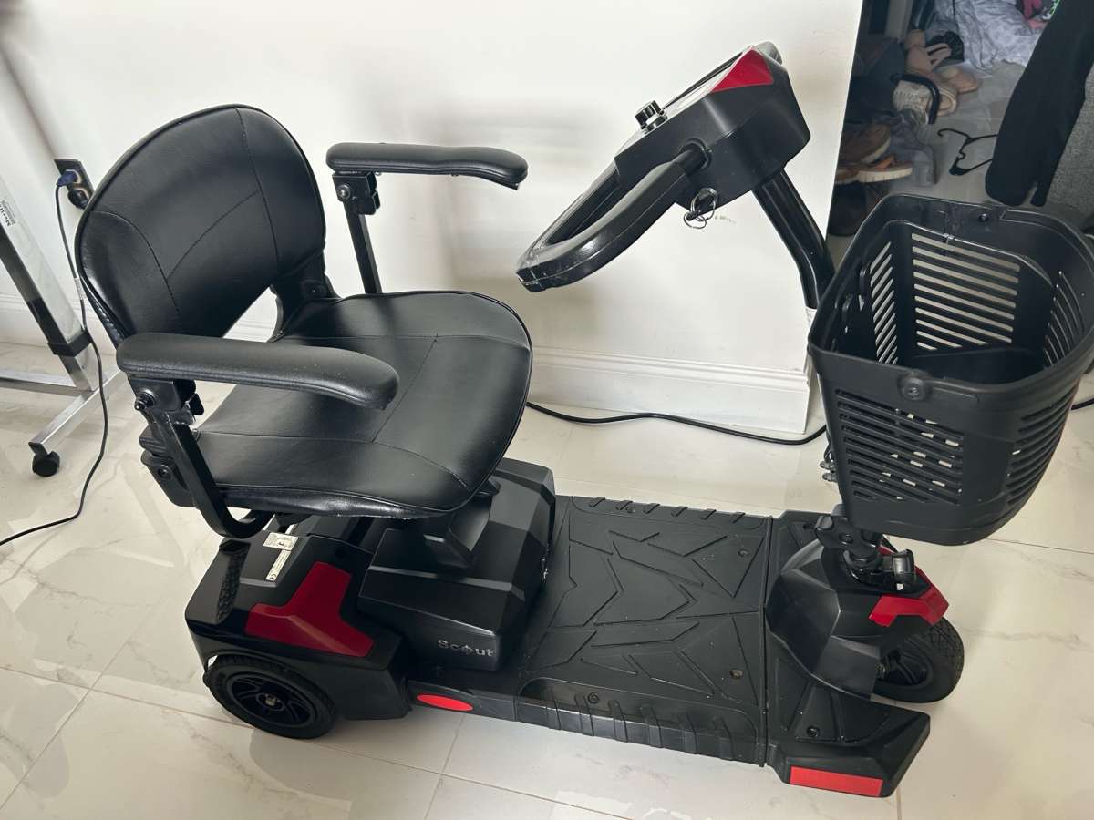 scout3 Compact Travel Scooter