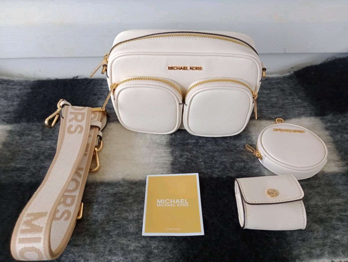 MICHAEL KORS JET SET TRAVEL purse