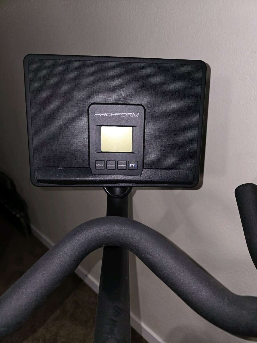 Tour de France pro form cycle bike