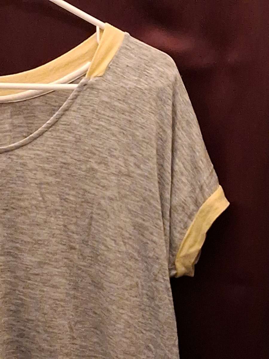 Vera Wang top