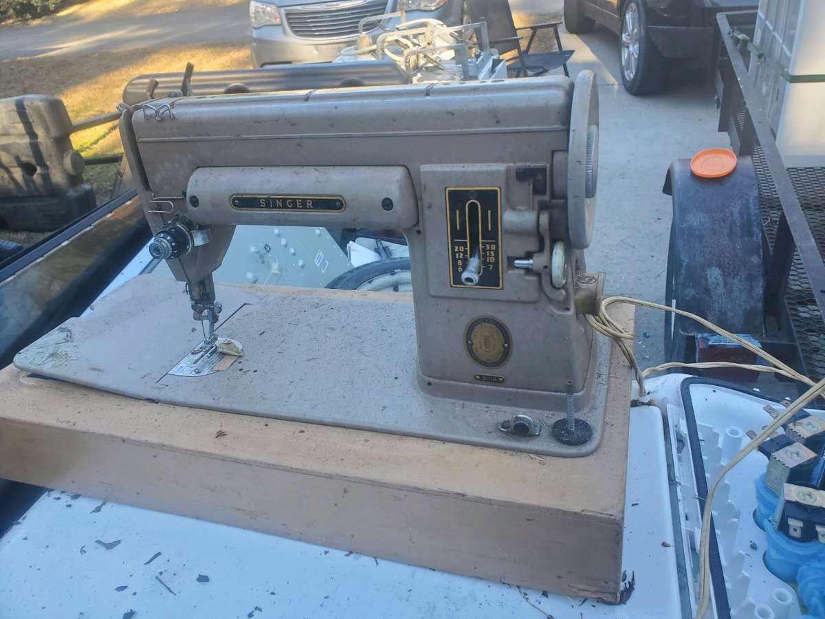 1950s singer sewing machine
