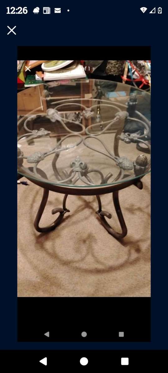 round glass table
