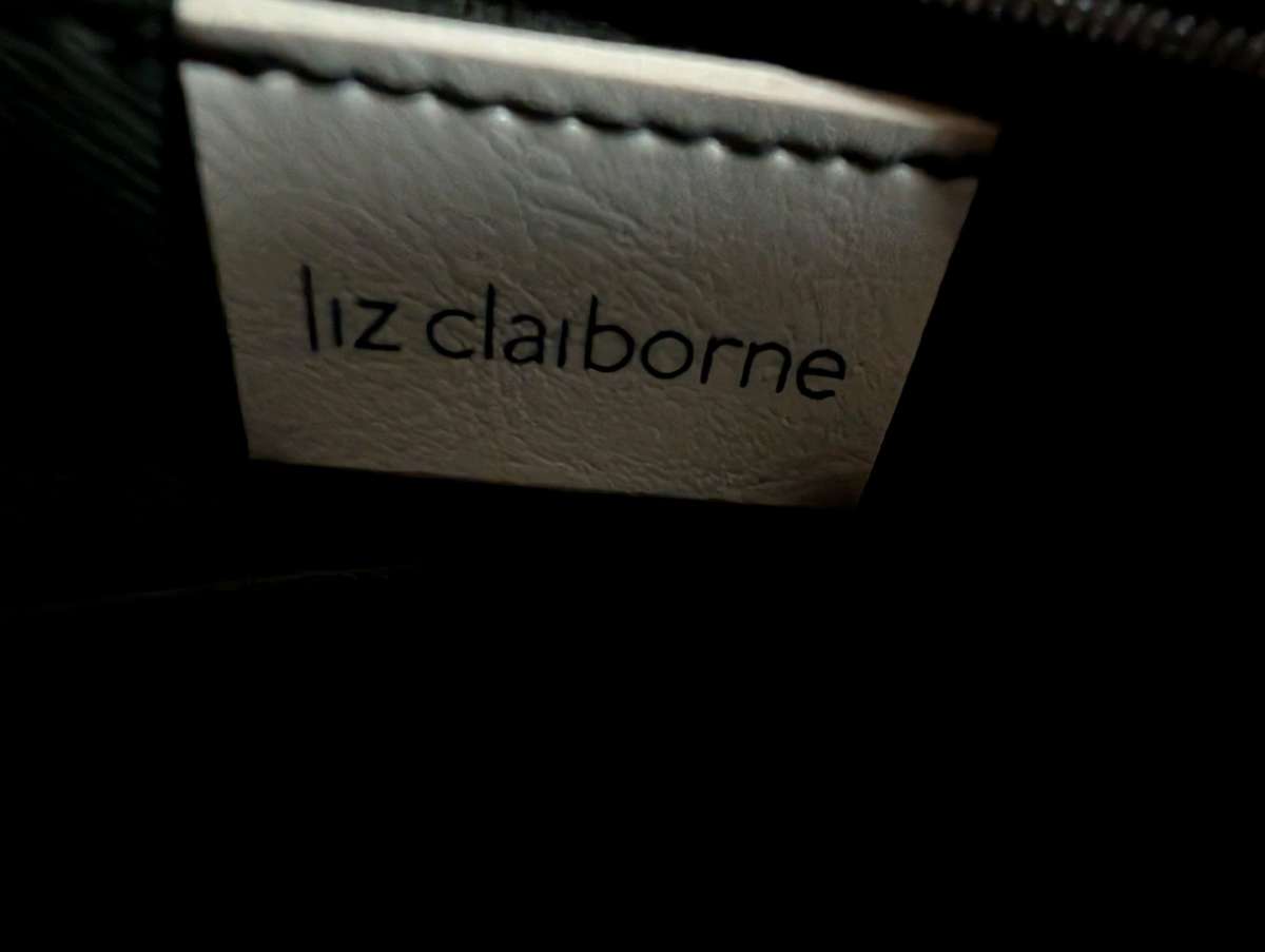 Elegant Burgundy Leather Handbag