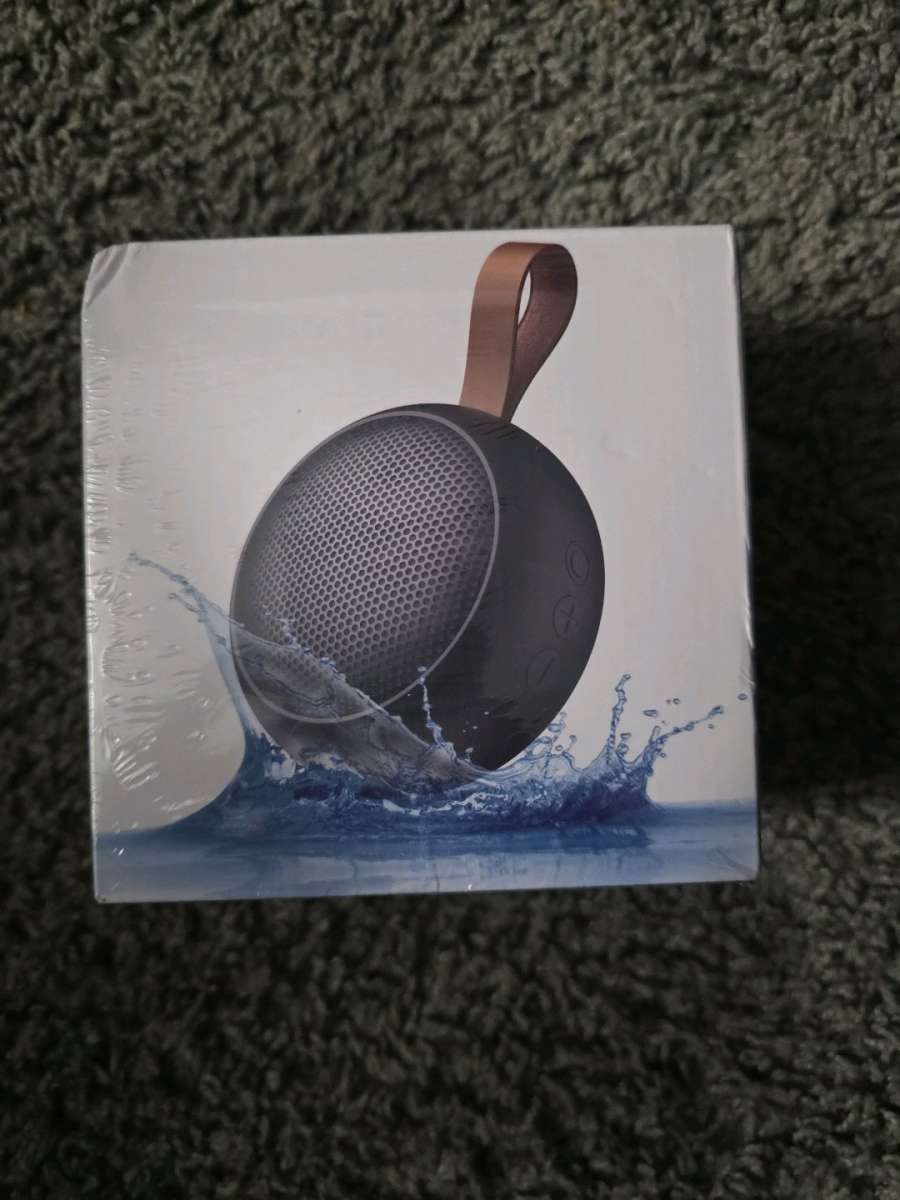 IPX7 Waterproof Shower Portable Bluetooth Speaker