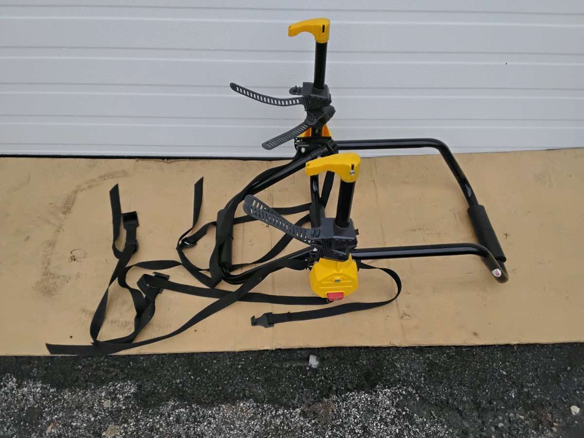 Nice Black Car or SUV Bicycle Rack made by Bell Like New