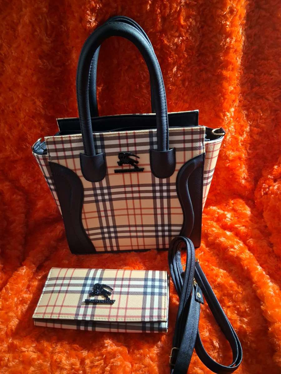 Burberry Black Plaided Handbag with Wallet